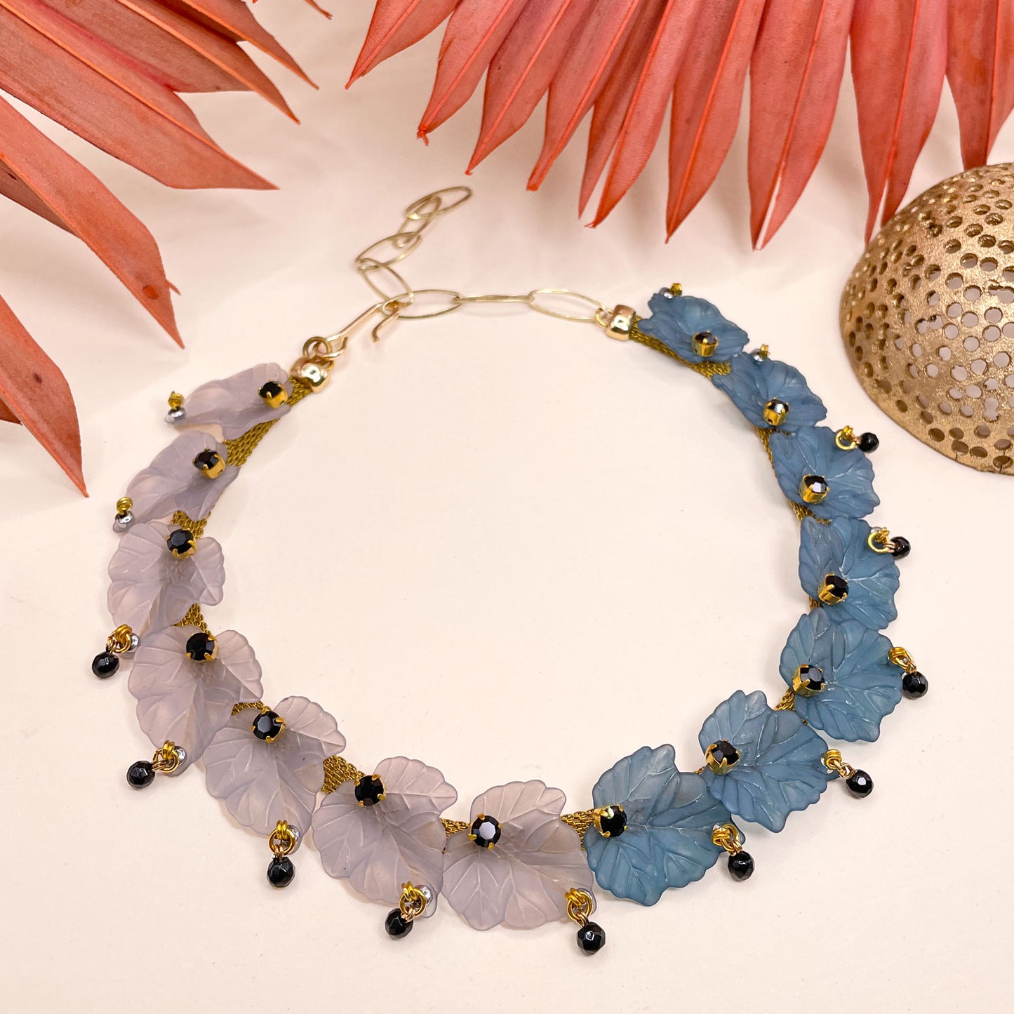Elanor Girocollo con Foglie Blu e Grigie