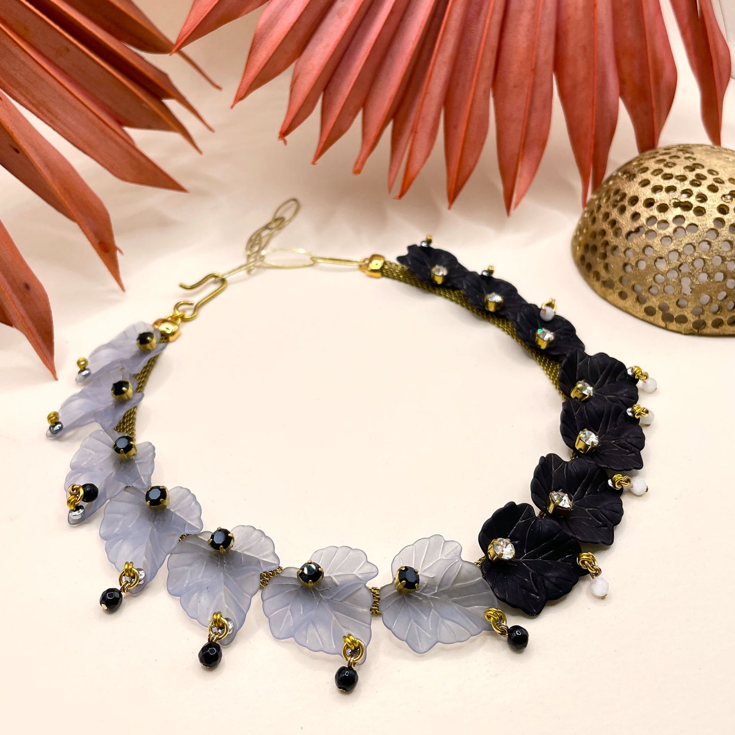 Elanor Black and Grey Leaves Necklace