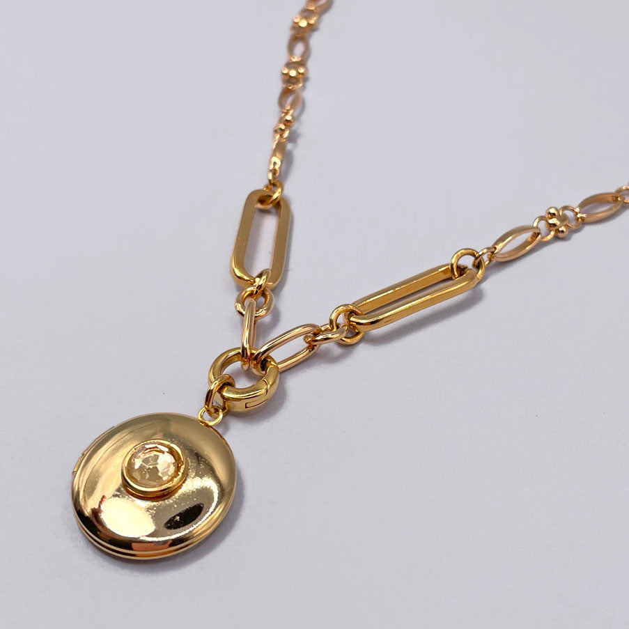 Collana con Medaglione Tondo Vintage