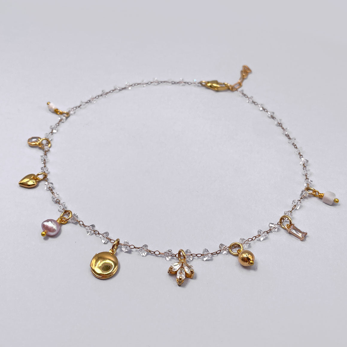 Collana con Ciondoli e Catena di Cristallo 